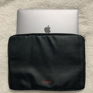 Guess Laptop Sleeve 14”